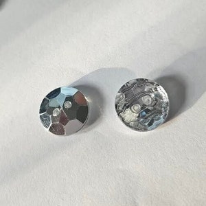 CraftbuddyUS 30pcs 15mm CLEAR ROUND Faceted Acrylic Crystal Diamante Button