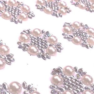 CraftbuddyUS CB057 12Pcs 24mm Flower Self Adhesive Diamante & Pearl Gems