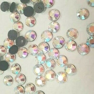 CraftbuddyUS 100 Stück 4mm AB Clear Hotfix Acryl Diamante Strass Edelsteine, DIY