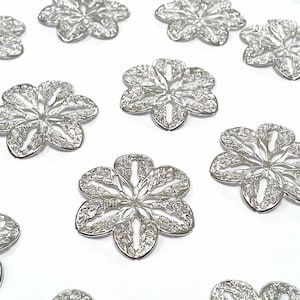 CraftbuddyUS MF1 20st 34mm zilveren filigraan metalen versiering bloem bruiloft ambacht