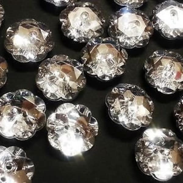 CraftbuddyUS 20pcs 20mm Clear Flower Faceted Acrylic Crystal Diamante Rhinestone Silver Buttons