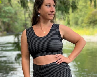 Sutiã cropped de malha de bambu: Top elástico e macio - Feito à mão