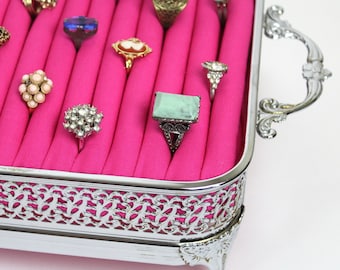 Bandeja para anillos de color rosa intenso, organizador de joyas de pie, soporte para anillos, exhibición de joyas única, organizador de tocador rosa, almacenamiento de anillos vintage