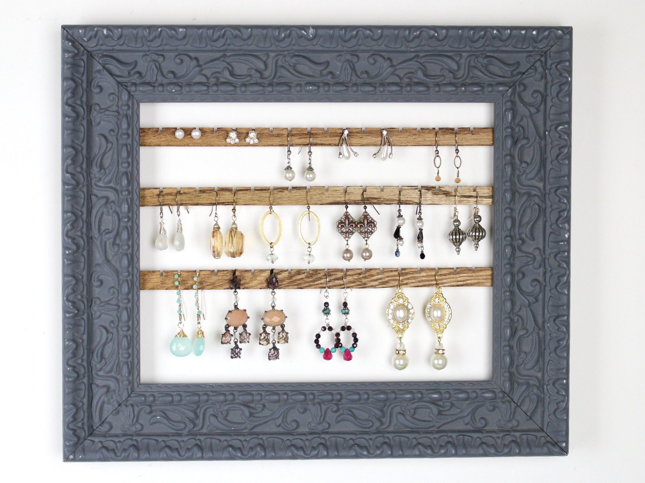 Cream Wall Mount Jewelry Organizer, Framed Earring Hanger, Hanging Jewelry  Organizer, Wall Earring Display Frame, Earring Holder Frame 