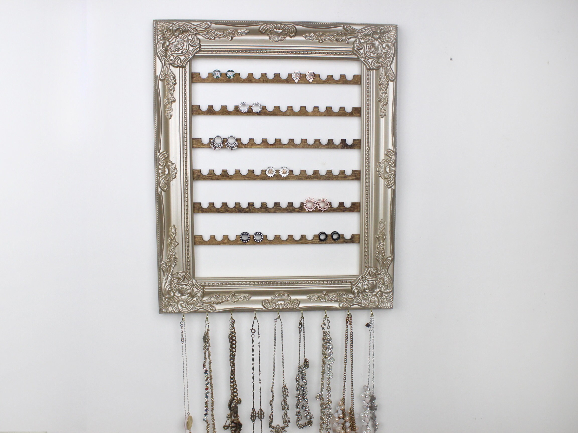 Ear store gauge organizer