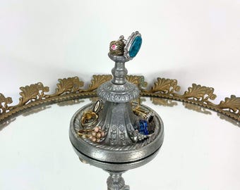 Porta anillos vintage, plato metálico para anillos, bandeja de mesa para joyas, remate organizador de anillos, mueble de tocador ornamentado, elegante organizador de tocador
