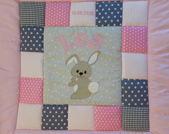 Baby blanket, quilt, couverture patchwork, coin crabe, couverture enfant « lapin », individualisation sans supplément !