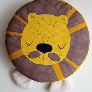 Círculo matinal / círculo de sentar para jardim de infância / almofada de chão com nome / almofada de assento para crianças, meninas e meninos, personalização "Leão" sem custo adicional.