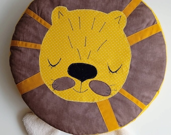 Círculo matinal / círculo de sentar para jardim de infância / almofada de chão com nome / almofada de assento para crianças, meninas e meninos, personalização "Leão" sem custo adicional.