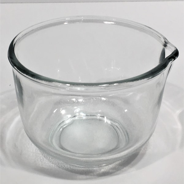 Small Clear Glass Mixing Bowl for Sunbeam & Oster Mixers w/Pouring spout