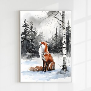 Puede incluir: Una pintura de acuarela de un zorro rojo sentado en un bosque nevado. El zorro está mirando hacia el cielo, y los árboles están pintados en tonos de gris y negro. El fondo es una lavada de acuarela azul claro.