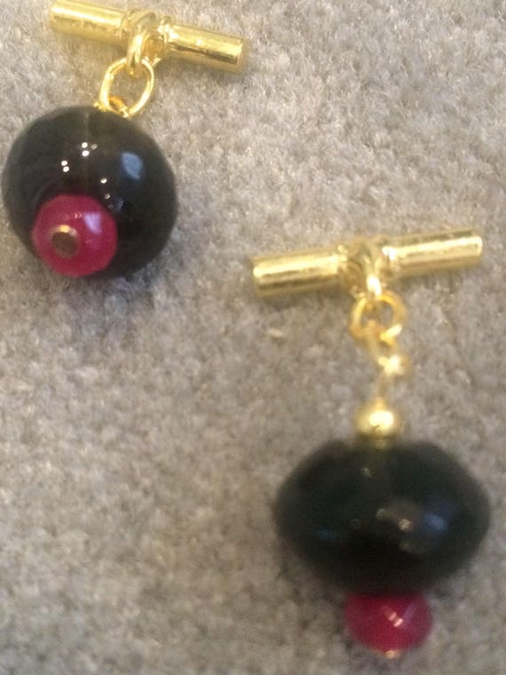 Gilt cufflinks with Faceted Ruby and black Agate … - image 4