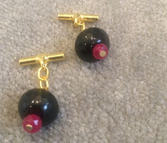 Gilt cufflinks with Faceted Ruby and black Agate … - image 3