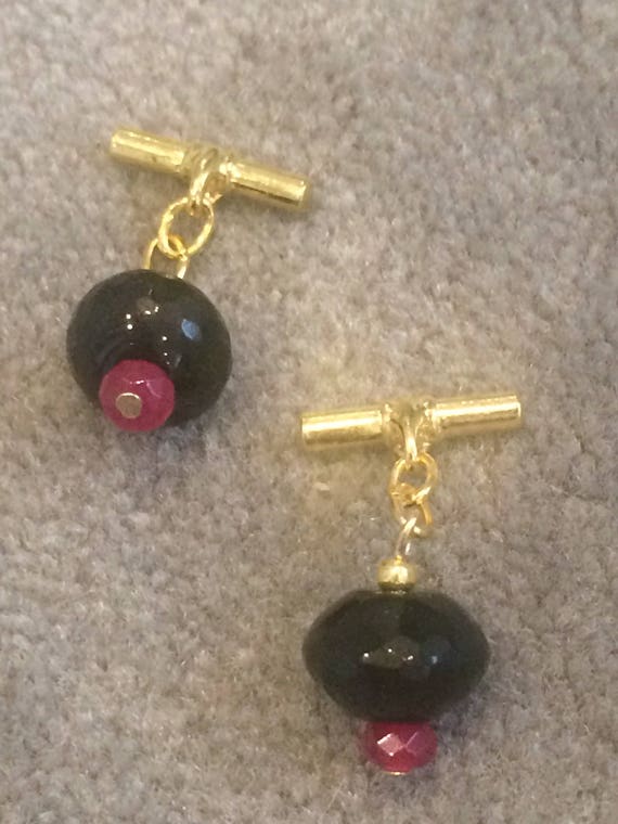 Gilt cufflinks with Faceted Ruby and black Agate … - image 6