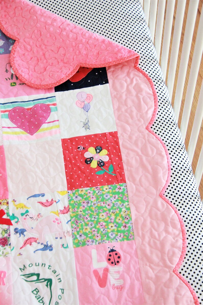 Scalloped Edge Onesie Set main image 1