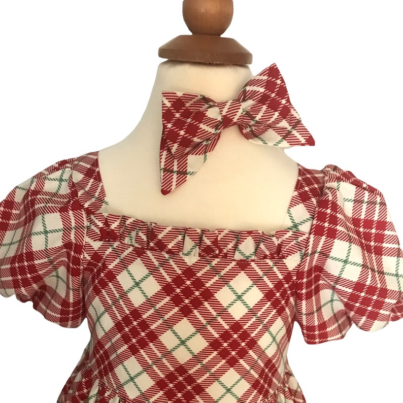 Robe de Noël à carreaux pour filles, robe de poupée fille assortie, robe de Noël pour bébés filles, tenue du Père Noël, Noël pour tout-petits, robe pour tout-petits image 4