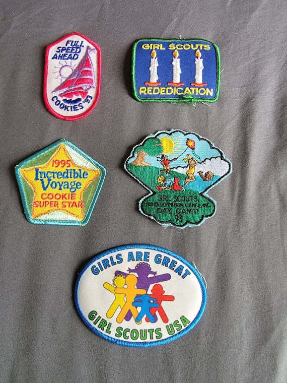 Lot (5) Vintage 80s/90s Girl Scout Cookies Patches - image 1