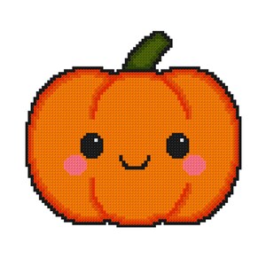 Op de afbeelding: Een pixel art illustratie van een ronde oranje pompoen met een donkergroene steel. De pompoen heeft een eenvoudige zwarte omlijning, twee zwarte ronde ogen, een kleine gebogen zwarte mond en twee roze vlekken op de wangen.