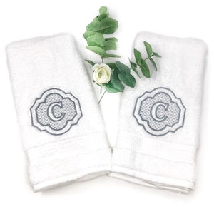 Mr. And Mrs. Hand Towels | Wedding gift | Bridal shower gift | Engagement party gift