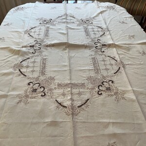 Vintage Off White Linen CutworkTablecloth & 10 Napkin Set w/ Floral Embroidery