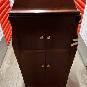 RCA Victor Victrola Talking Machine 1900 - VV-100 47470  +  Many 78 RPM Records