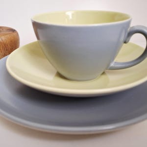 Ensemble de trois services à thé vintage bicolores Poole Pottery