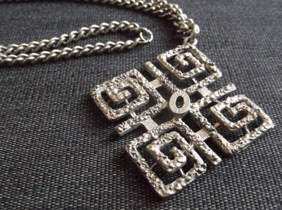 Modernist Silver Amulet on Shinier Silvertone Metal Chain Geometric but Tribal Necklace 1960s Mid Century Art Deco Brutalist Space Race