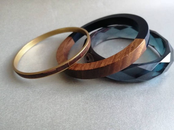 Three vintage bangles - changing colour lucite, a… - image 1