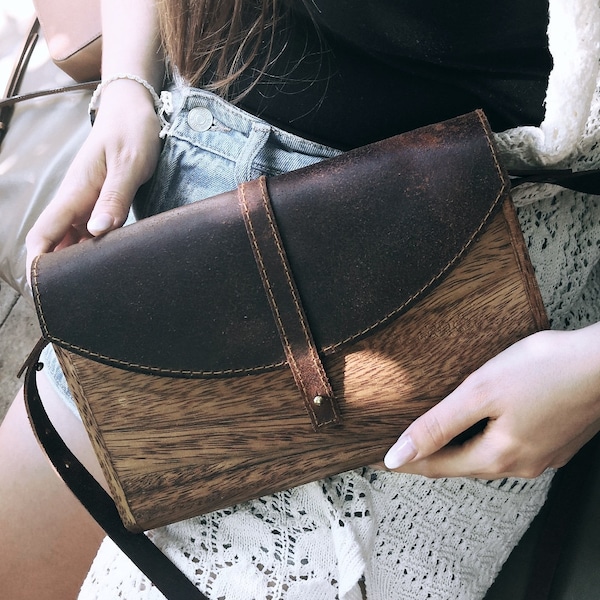 HANDMADE WOODEN hand bag || Brown Leather || Cedar Wood || 100% Real Leather || handmade | Minimalist | Gift
