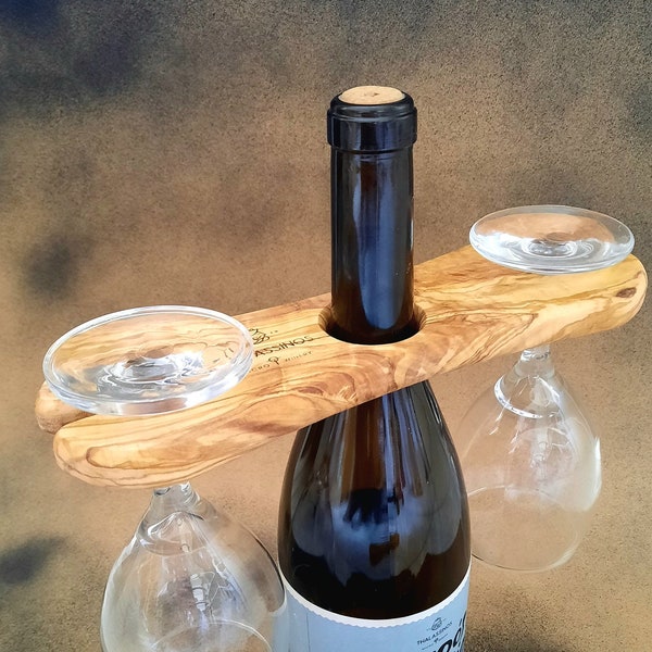 Porte-vin et verre en bois d'olivier personnalisé | Casier à vin | Cadeau de pendaison de crémaillère | Cadeau unique en bois d'olivier