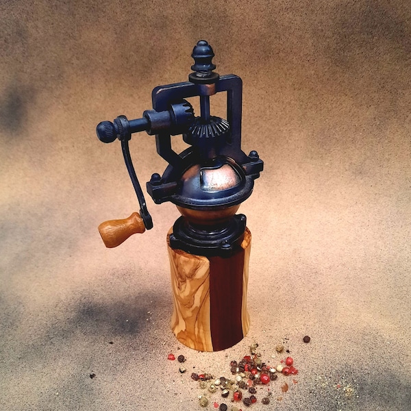 Olive and Walnut wood salt & pepper Grinder | Handmade vintage spices grinder | wooden utensils | olivewood grindee