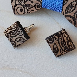 Gemelos de madera / Personalizado con sus iniciales o iconos / Grabado a juego con pajarita / Regalo perfecto para él, aniversario, boda y más
