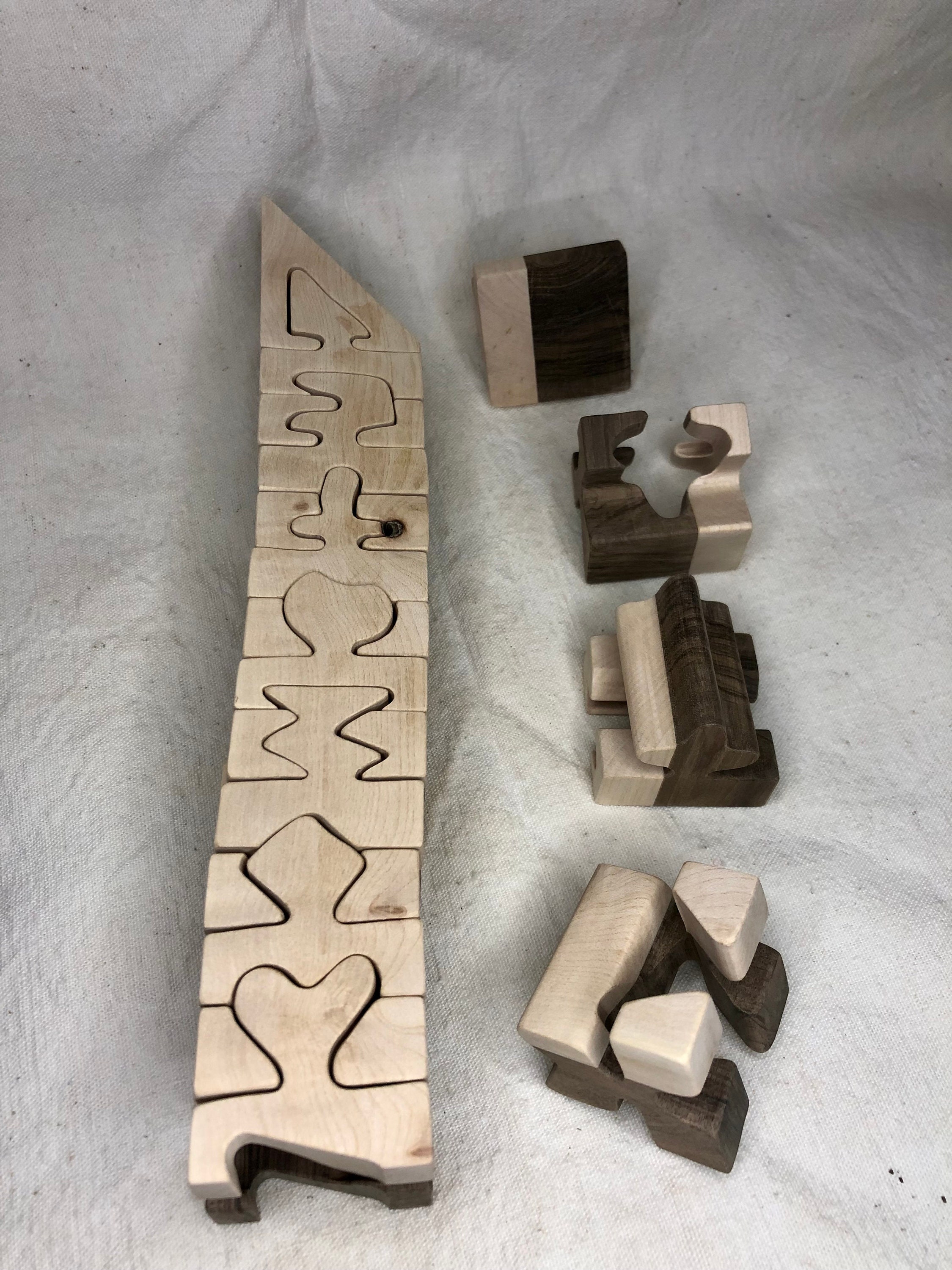 ROKR Chocolate Factory Maquette en Bois a Construire Puzzle 3D Bois Adulte  Enfants Course à Billes(LGA02) : : Jeux et Jouets