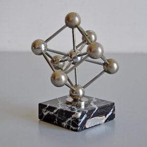 Atomium sculpture - Etsy 日本