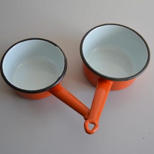 Orange enameled saucepans, vintage saucepans for retro rustic shabby kitchen