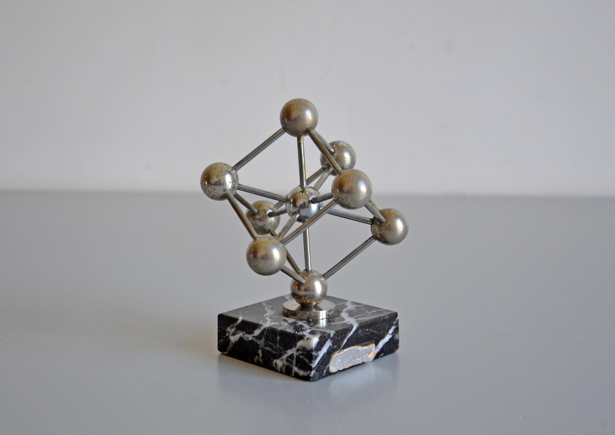 Atomium sculpture - Etsy 日本