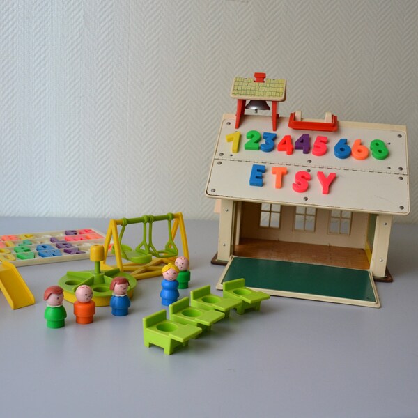 FISHER PRICE Play Family School / Vintage Fisher Price toys 70s / Toy with all accessories