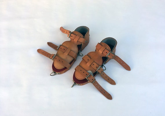 s vintage en bois et en cuir / sandalettes nu pied / objet médical curiosité bizarre étrange / années 60 s s s vintage en bois et en cuir / sandalettes nu pied / objet médical curiosité bizarre étrange / années 60 77f4fb