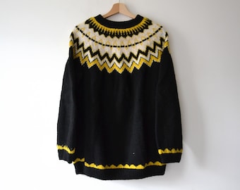 Vintage handmade jacquard sweater, mountain pattern, retro 80s fashion, size M