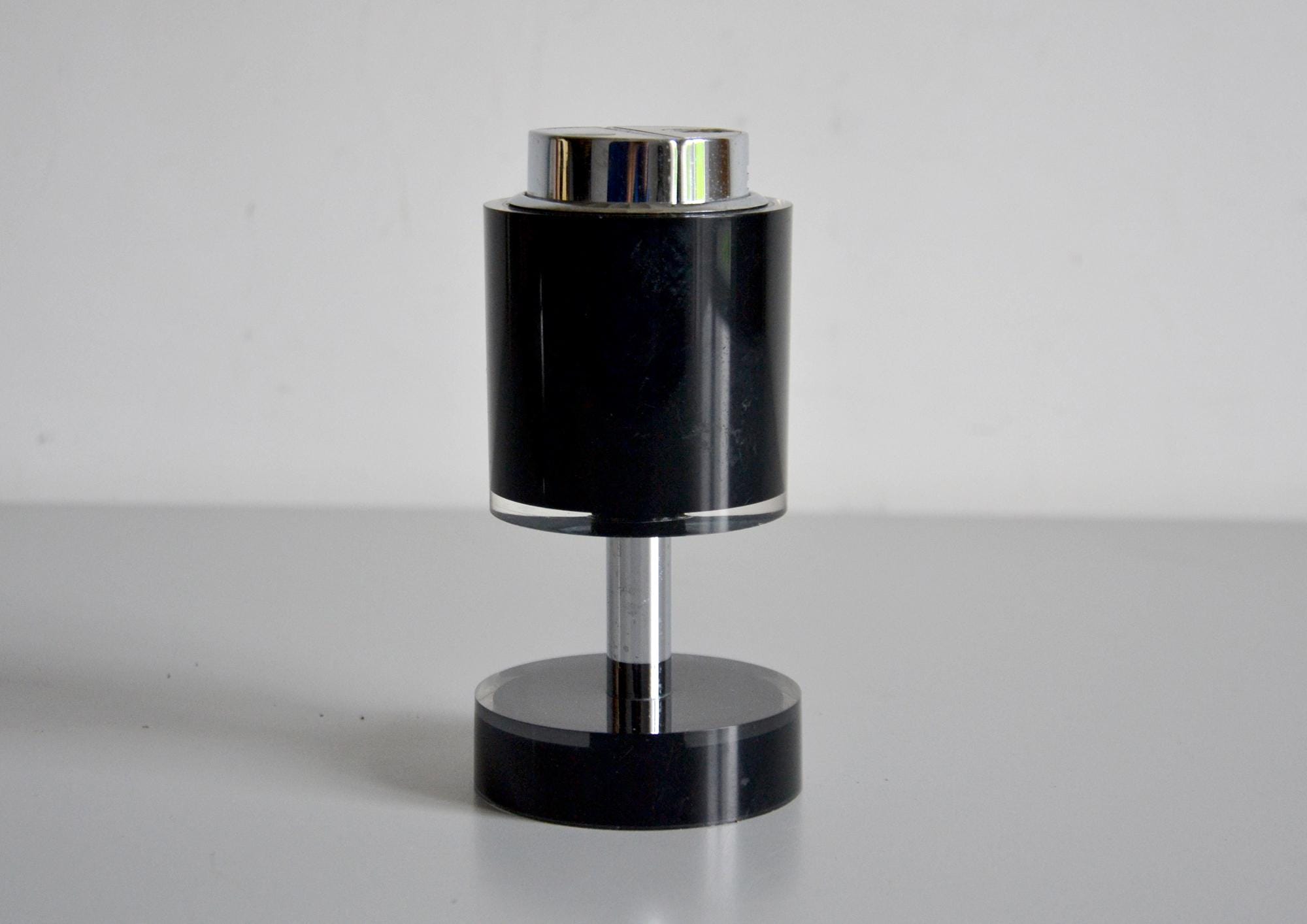 昭和レトロ　蔵出し　スーパーレア　ゴジラPIEZO Lighter　未使用箱入 昭和レトロ 蔵出し スーパーレア ゴジラPIEZO Lighter 未使用箱入