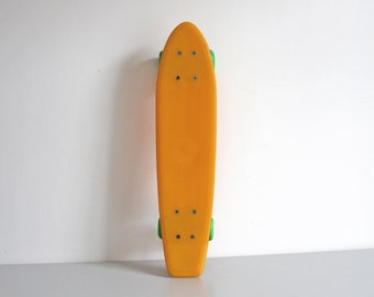 Gelbes Vintage-Skateboard, 90er-Cruiser-Skateboard