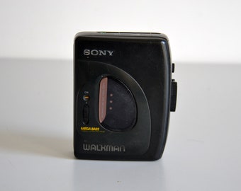 Vintage Sony Sports Walkman WM-AF59 Cassette AM/FM Works Yellow