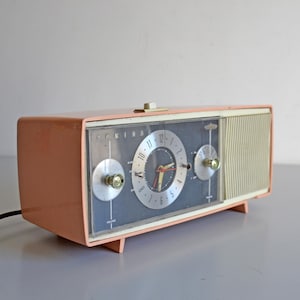 ADMIRAL vintage transistor radio, alarm clock radio, pink case
