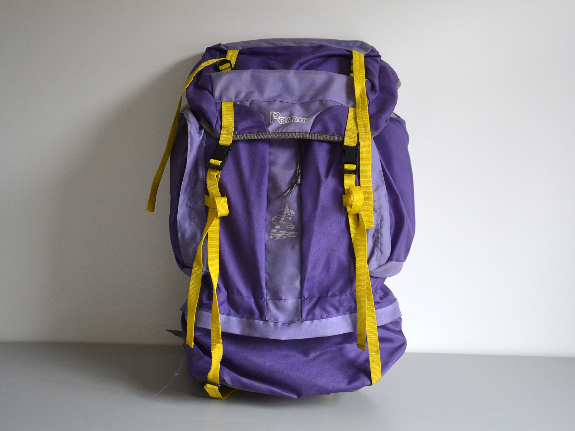 FANDARE Sac à Bandoulière Femme Petit Sac Poitrine - Sac à Dos Léger Randonnée Vélo Camping Avec Trou Écouteurs - Vert Clair