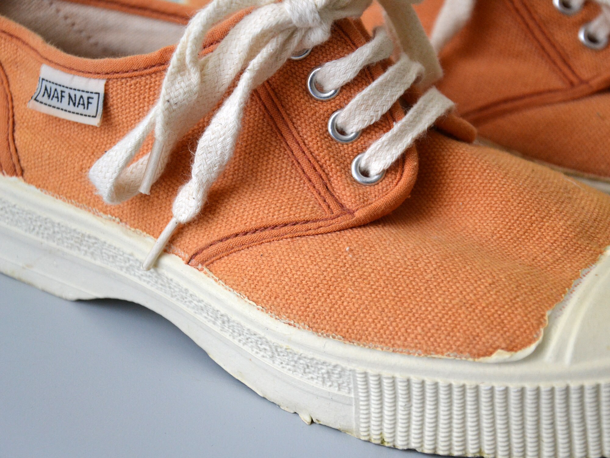 womens vintage canvas sneakers