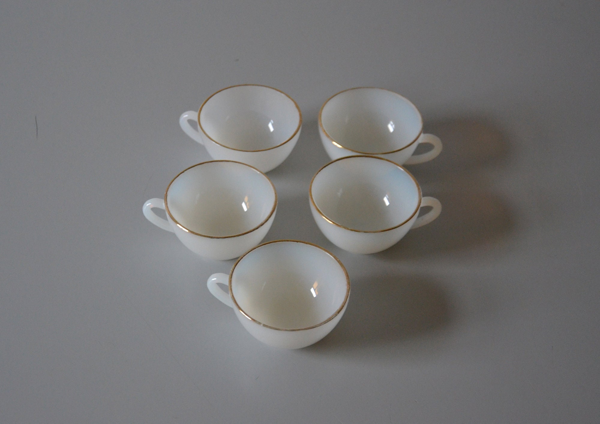 Tasses à Café en Arcopal/Tasse Blanche Liseré Or Vintage Années 60