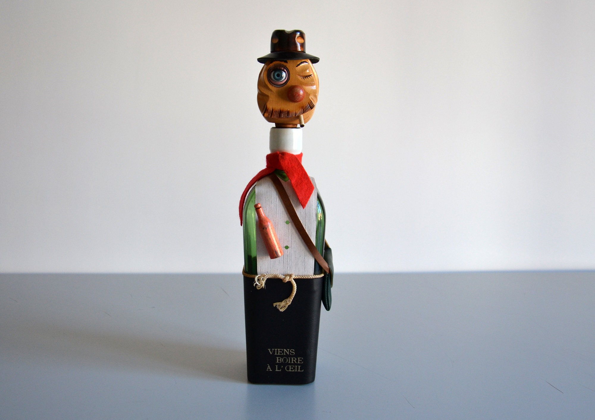Bouteille Originale Oeil de Poupée Tête en Bois Viens Boire à L'oeil