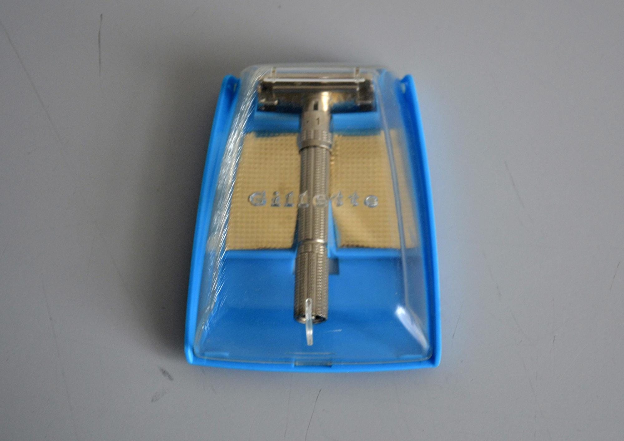 Gillette Slim Adjustable Case - Etsy