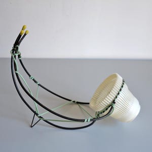 Wall mounting, flower pots 1950s, french Wire "scoubidou"