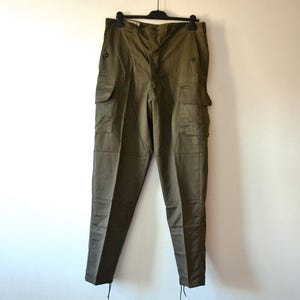 Vintage cargo military pants ROQUETTE and Son, french green khaki trousers 60s